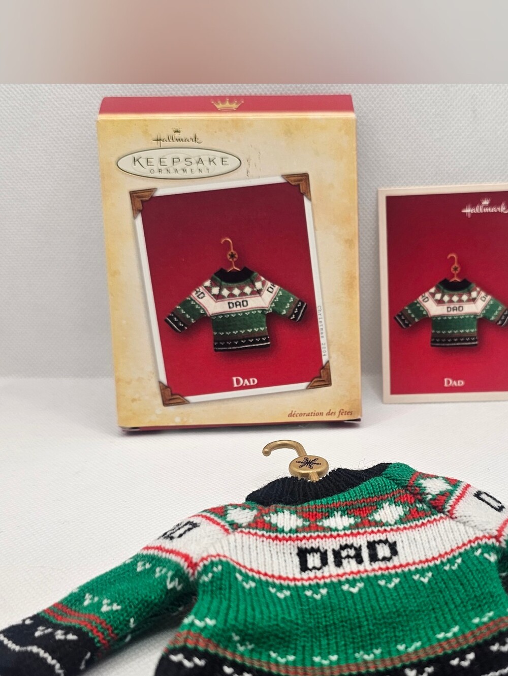 New 2004 HALLMARK ORNAMENT DAD Father Ugly SWEATER FABRIC Christmas Family Hang